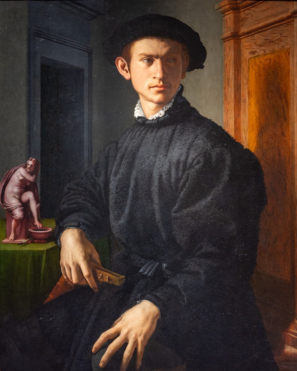 UffiziGalleries's tweet image. Il pensiero è forse il vero soggetto ritratto di questo dipinto. Un pensiero che guarda dritto, lontano.
Dell’uomo non si conosce con precisione l’identità: si sa solo che è un suonatore di #liuto.
🎨 Agnolo di Cosimo detto #Bronzino, 1532-1540c., olio su tavola #Uffizi