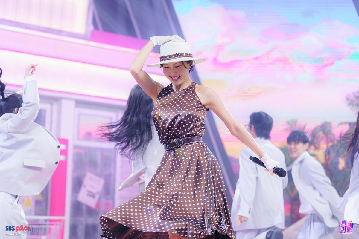 HWASA GLOBAL | 화사글로벌 tweet media