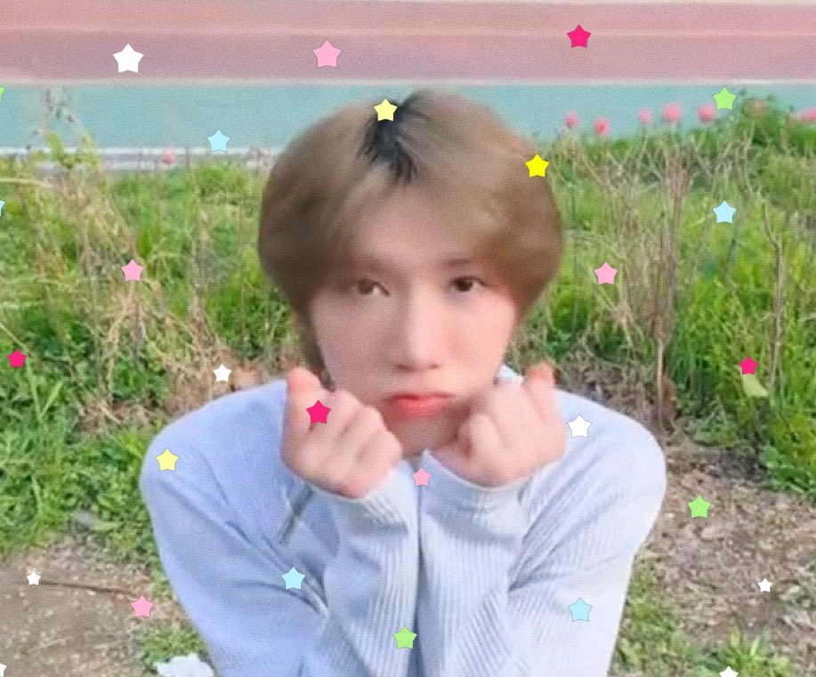 ✳︎ honeyten tweet media