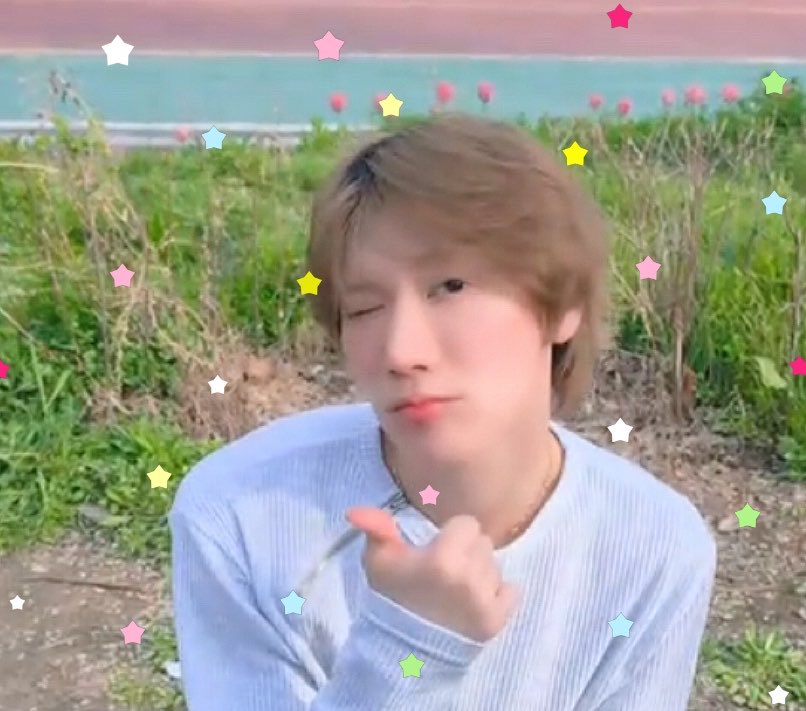 ✳︎ honeyten tweet media