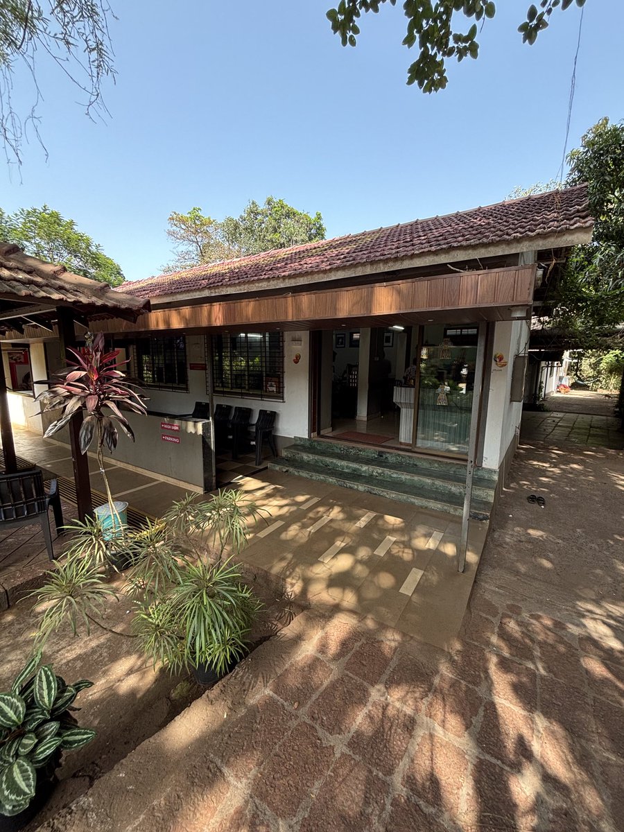 dhavalkulkarni's tweet image. A hearty and fulfilling meal at Swad Dining in Ganpatipule, Ratnagiri. Simple and tasty vegetarian food. 

#food #eatingout #diningout #MarathiFood #Ratnagiri #Marathi #Maharashtra #khawayya #khaugiri #jewan