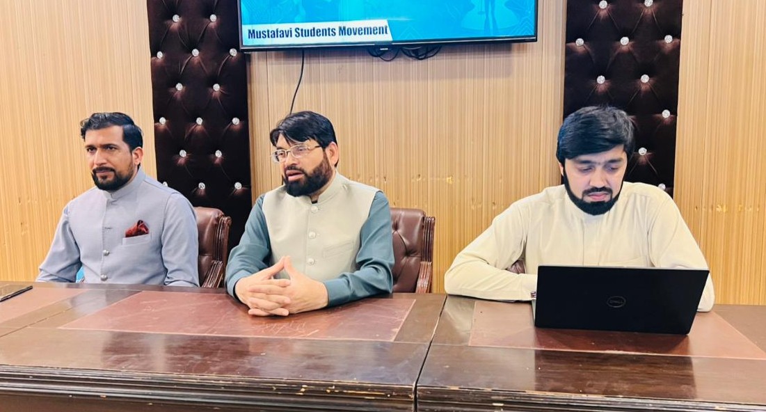 MSMPakistan_'s tweet photo. "لیا جائے گا تجھ سے کام دنیا کی امامت کا"
ٹریننگ آف ٹرینرنز
مصطفوی سٹوڈنٹس موومنٹ کے مرکزی سیکرٹریٹ پر منعقدہ چار روزہ ٹریننگ کیمپ کے آخری دن کا آغاز شیخ فرحان عزیز مرکزی صدر MSM پاکستان کے خصوصی لیکچر سے ہوا، جس میں انہوں نے "دعوت کی ضرورت و اہمیت" پر روشنی ڈالتے ہوئے امر بالمعروف و نہی عن المنکر اور مراکزِ علم کے قیام پر زور دیا۔ شیخ فرحان عزیز نے شرکاء کو نصیحت کی کہ دین کی خدمت کے لیے انتخاب اللہ کا خاص فضل ہے اور ہمیں اجتماعیت کی برکتوں کو سمیٹتے ہوئے اس توفیق کی قدر کرنی چاہیے۔ اسی تسلسل میں نظامت ایجوکیشن اینڈ پروفیشنل ڈیولپمنٹ (EPD) کی ٹیم، جس میں علامہ محمود مسعود قادری، علامہ حسن محمود جماعتی، اور علامہ محمد سرفراز قادری شامل تھے، نے مراکزِ علم کی افادیت، ان کے قیام کی حکمتِ عملی اور جدید دور میں سوشل میڈیا کے ذریعے دعوت و تشہیر کے موثر استعمال پر تربیتی لیکچر دیے۔
اس موقع پرمصطفوی سٹوڈنٹس موومنٹ کے مرکزی ذمہ داران، سید مصباح النور ڈویژنل کوآرڈینیٹر TMQ خیبر پختونخوا اور MSM کے ذونل صدور موجود ہیں.
۔
۔
۔
#TrainingOfTrainers #MSMPakistan #leadershipskills #EPD #MinhajulQuran #SpiritualTraining