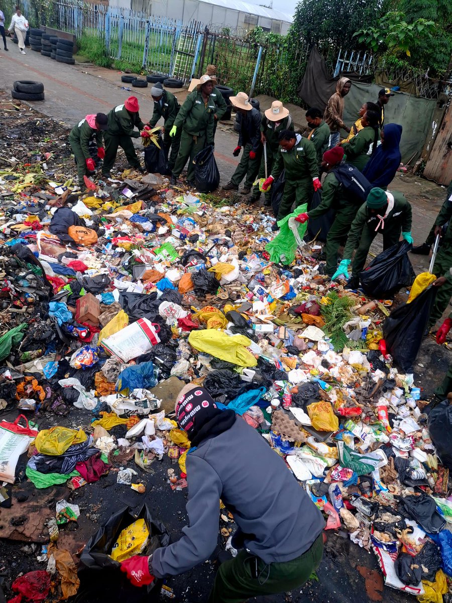 SoulbentProject's tweet photo. Cleanup in Honeydew Johannesburg, Soulbent Project NPO south africa https://t.co/gGu17m7M6f