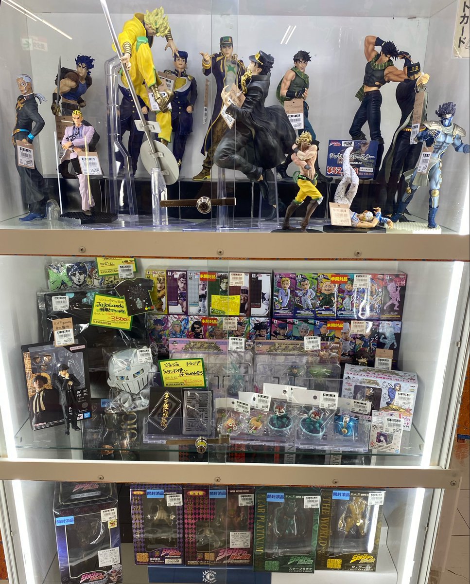 ジョジョフィギュアが沢山ショップで販売されていました！！テンション