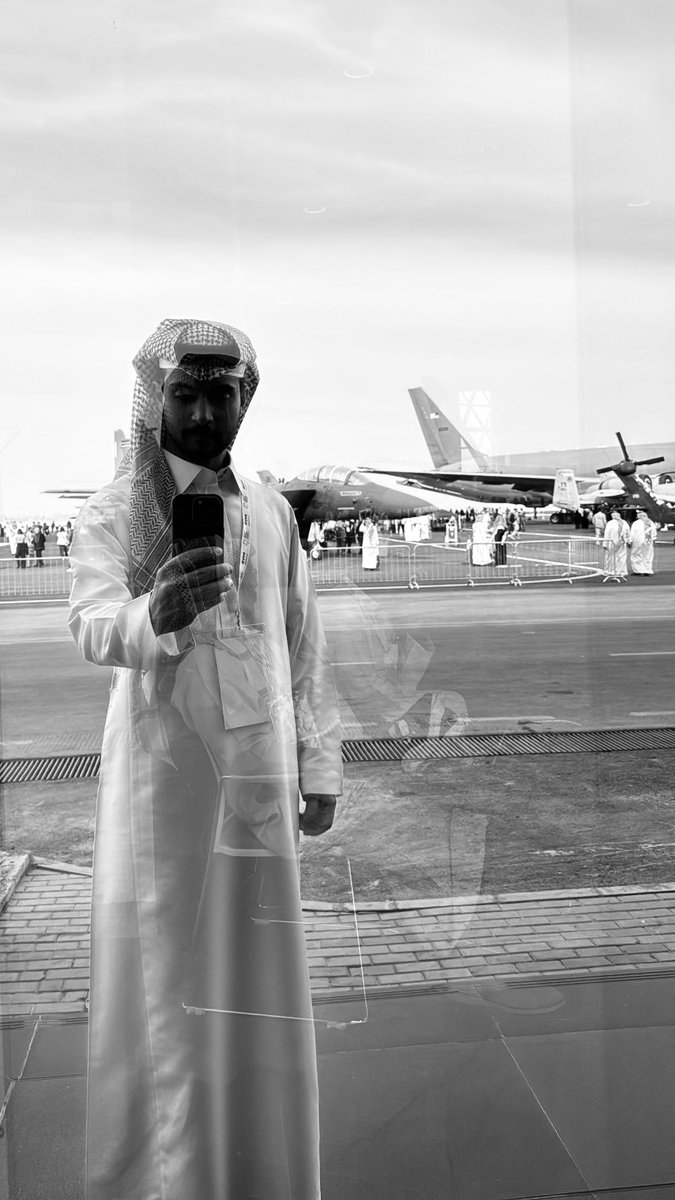 F15ll_'s tweet photo. الله الله يالدروب المستقيمة
كيف أجادل واحد ماهوب قدي

شرهة العاقل على النفس الكريمة
وأحتفظ بالرد في مزحي وجدي

يفرح الجاهل يحسبها هزيمة
مادرى عيني لمثله ماتلدي

صدتي عن بعض خلق الله غنيمة
مايوالف قلبي القلب المصدي https://t.co/ug1BJpbZO0