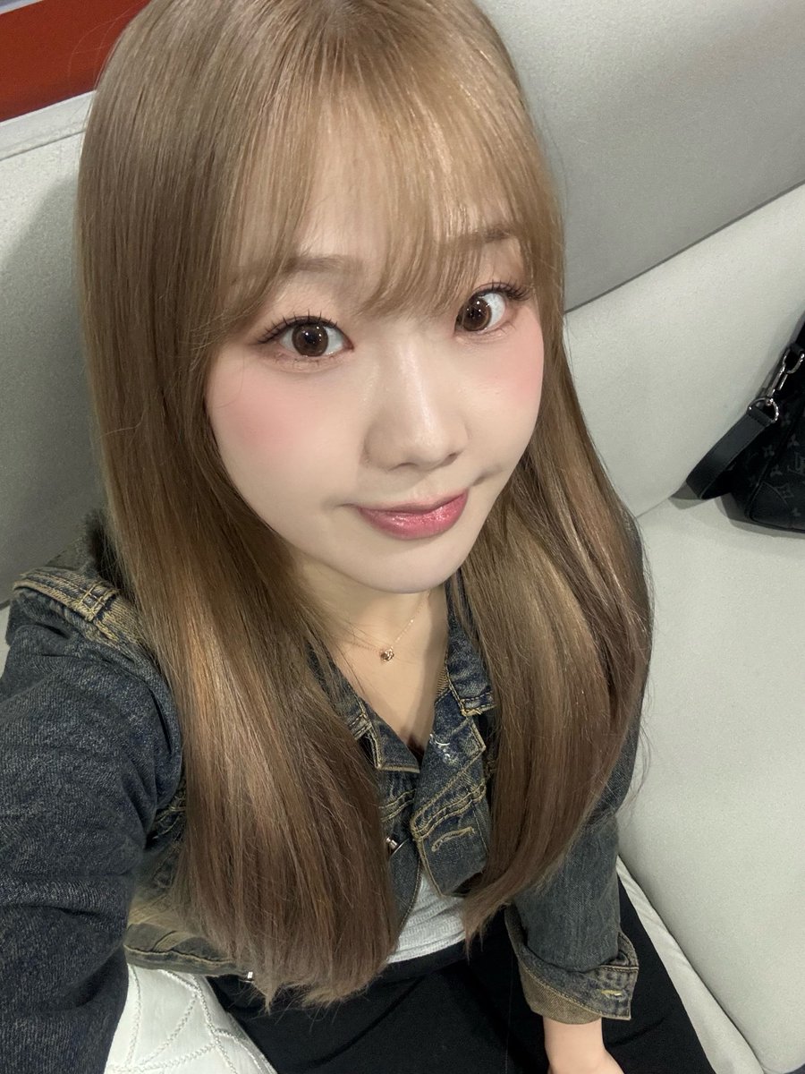 loveone_official tweet media