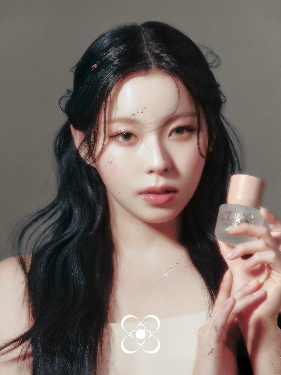 onme_count58157's tweet image. NMIXX &amp;amp; etleé

instagram.com/etlee.kr

#엔믹스 #NMIXX #LILY #HAEWON #SULLYOON #BAE #JIWOO #KYUJIN