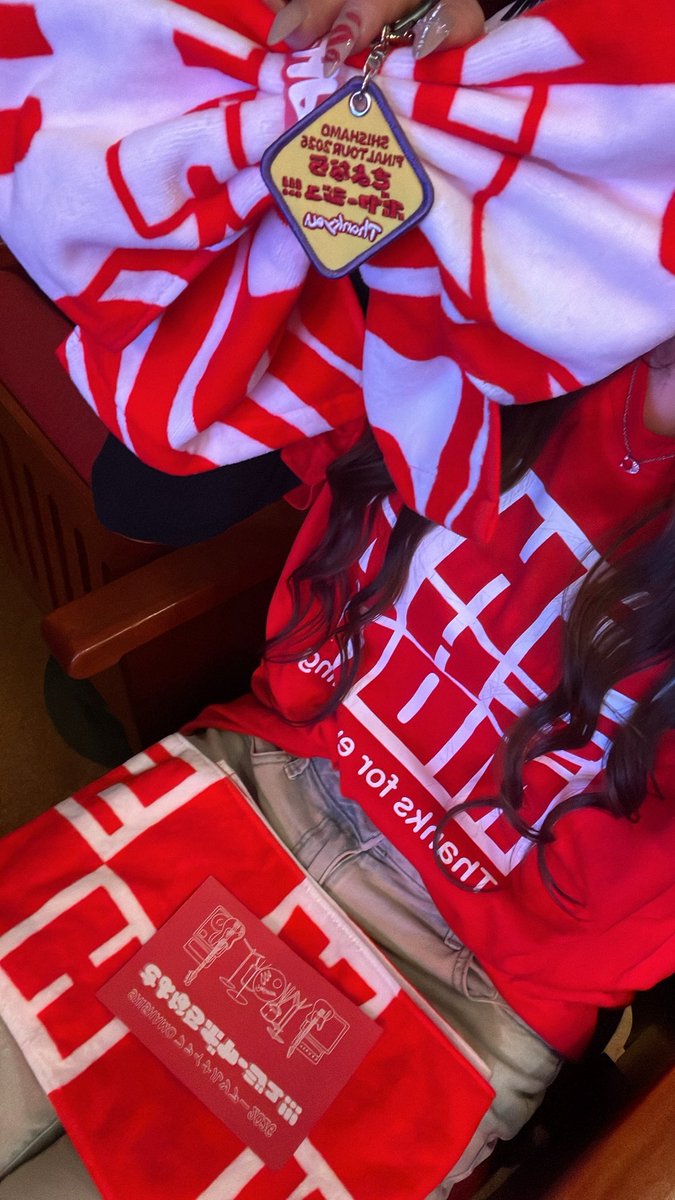 037_ich's tweet photo. 4/12  SHISHAMO  神戸国際会館こくさいホール
さよならボヤージュ！！！ https://t.co/BxqLYWBfay
