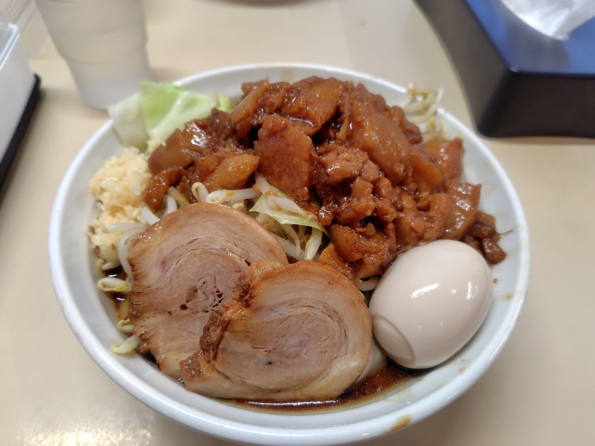 dairamenK's tweet photo. #らーめんにい村 さん！
ガッツリらーめん！
今日は栃木市内の高校に通いだした妹と伺いました！
暖かくなってきてスタミナが欲しかったので最高でした！
今日もお心遣いありがとうございます！ご馳走様でした😋
#ラーメン #栃木ラーメン https://t.co/QIekCNKYQt