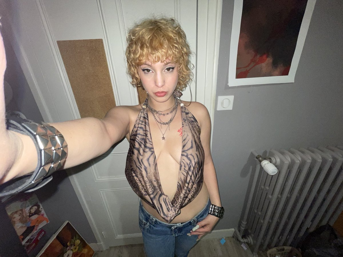 cassie ꨄ tweet media