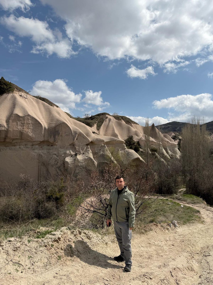 rridvanyildizz's tweet photo. Vadi yürüyüşü… #kapadokya #cappadocia https://t.co/mYV8FMUjIt