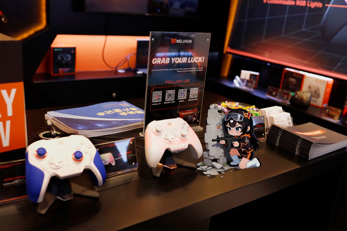 mojhonJP's tweet image. DAY2 ✨香港エレクトロニクスフェア 展示会
                                まだまだ続きます！ 

👀 新しいモノを見つけられるのは、どっちの目？

#MOJHON #BIGBIGWON #STORM #新作品 #香港エレクトロニクスフェア #HongKongElectronicsFair #春の出展 #ゲーミングコントローラー #ブース1D_B10