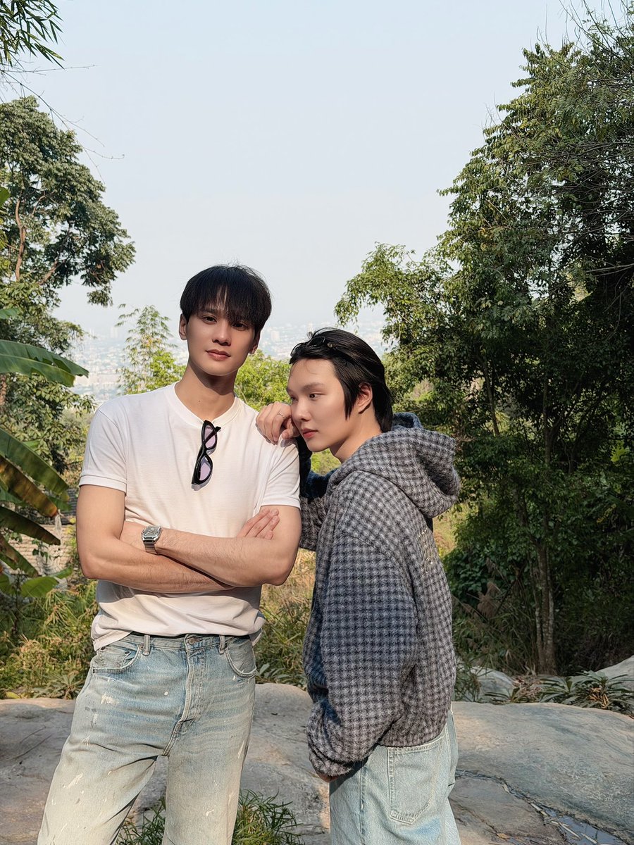 นี๋ร์ Ní tweet media