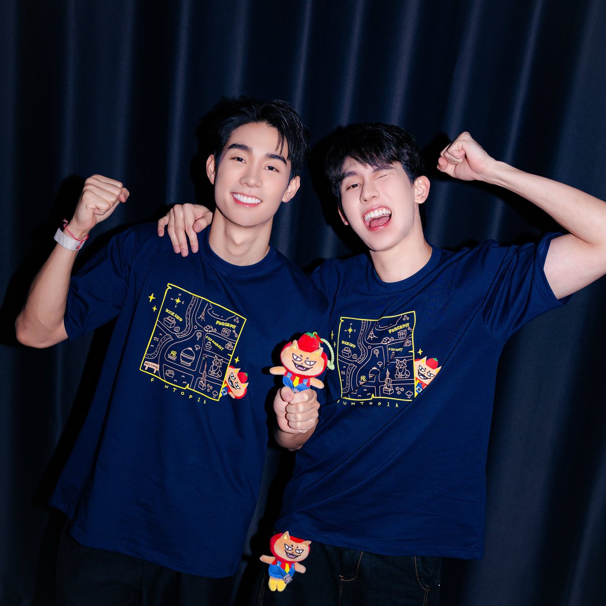 ttaewkokobop's tweet image. สุขสันต์วันครอบครัว 🦊🍅🥳