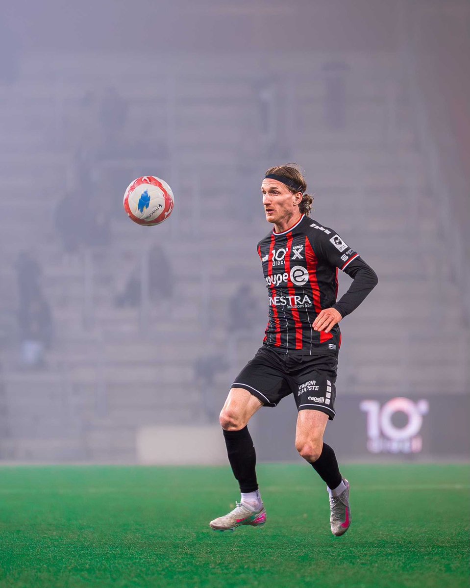 Vertragsverlängerung mit Leo Seydoux ✍️

Der Rechtsverteidiger, der im vergangenen Juli in die Maladière zurückkehrte, wird somit auch in der nächsten Saison sein Abenteuer in den Farben von Xamax fortsetzen. 🔴⚫

#SangRougeNoir