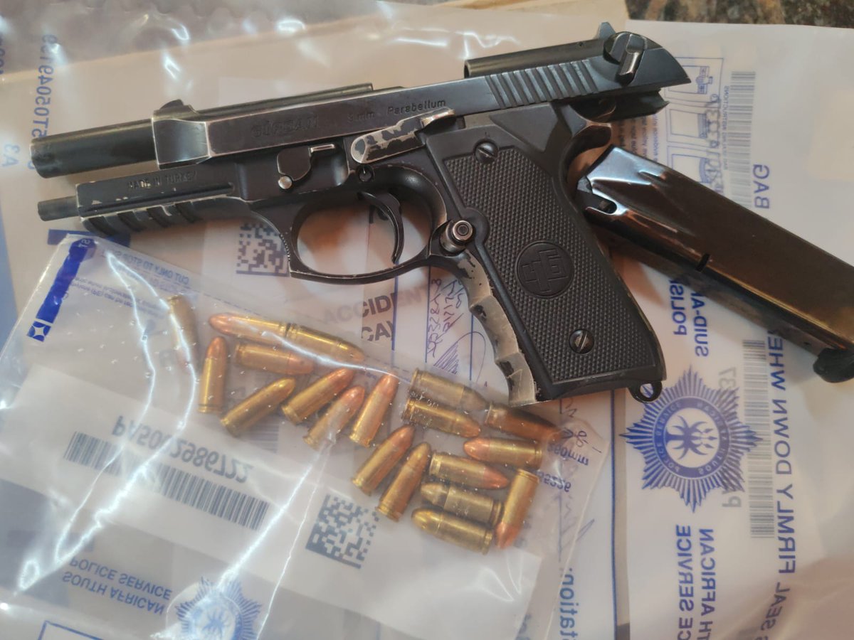 SAPoliceService's tweet image. #sapsMP [FIGHT AGAINST EXTORTION] Three suspects, aged between 30 and 39, were arrested for #extortion, possession of an unlicensed firearm, and unlawful possession of ammo following a successful op conducted in the Enhlanzeni area on Monday, 13/04.

The suspects are expected to