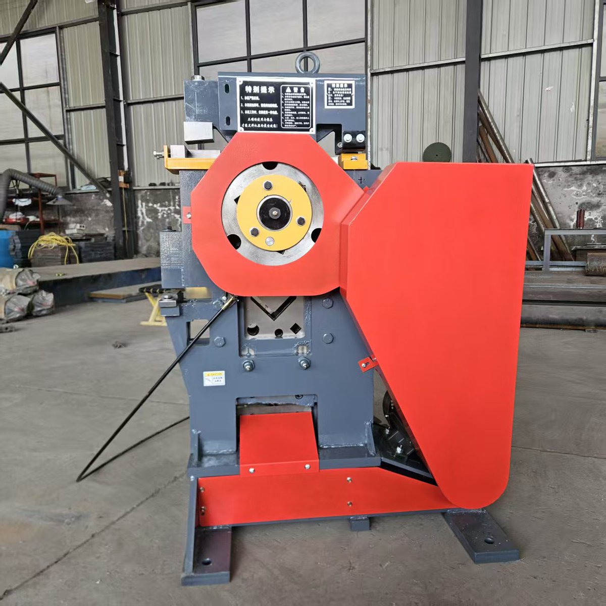 MaiqianME's tweet image. #punchingandshearingmachine #Steelprocessing #Angleironcuttingandpunchin... youtube.com/shorts/eM2FYaw… 来自 @YouTube