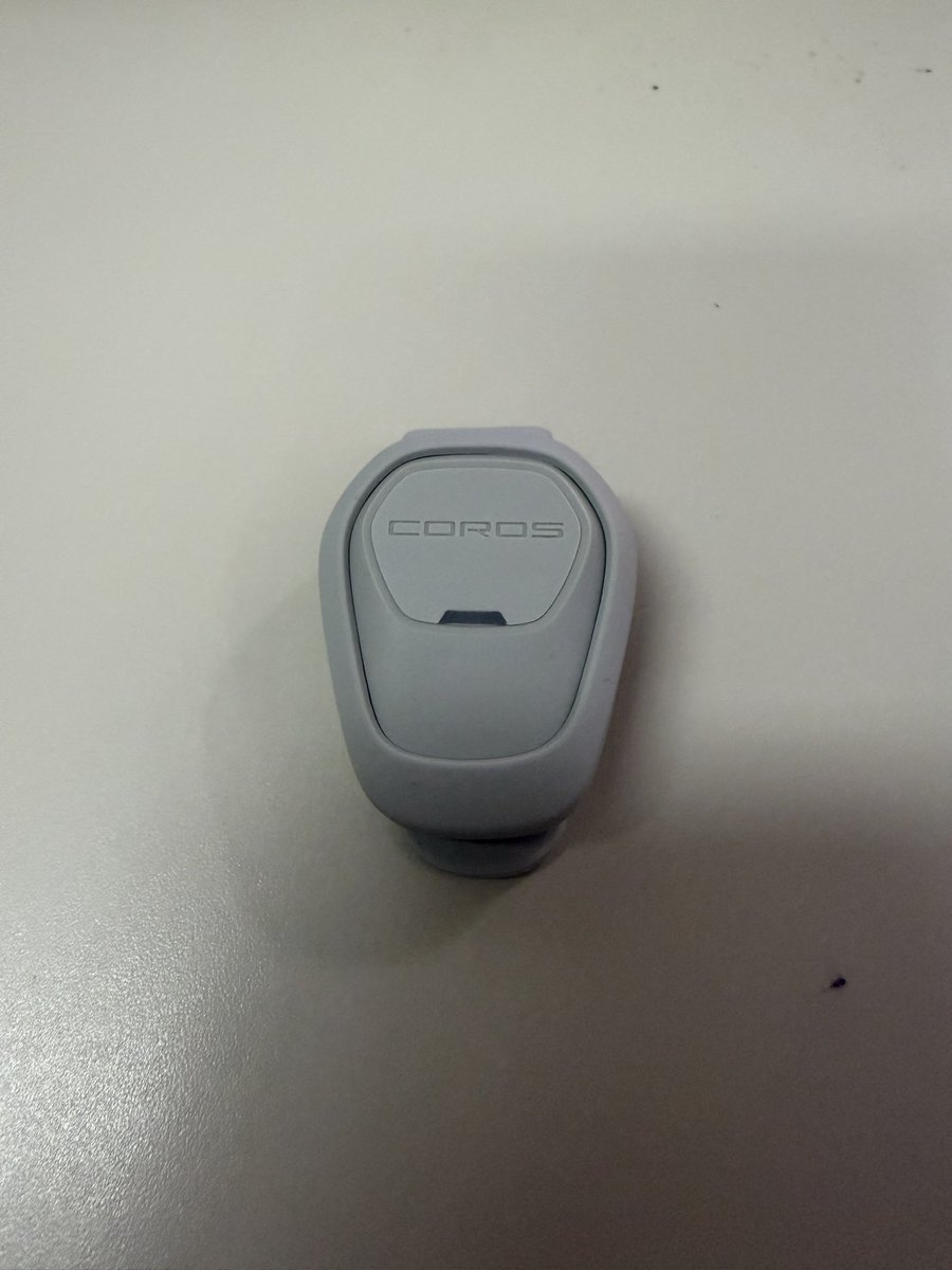 naosanuma's tweet photo. 本日COROSのPOD2来たので買物がてらのウォーキングで早速ズボン後方中央に早着、見事に左右差表示された👍明日からランニング時に装着し左右差をきっちり把握していく予定🙆‍♀️そして体重がついに70kmを切るとこまで来てる😳切れば〇十年ぶり🤣🤣🤣  #ウォーキング  #COROS  #POD2  #HEAL3 https://t.co/iP5Z494lmT
