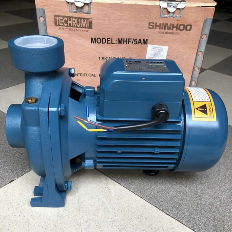 Alolaco_com's tweet photo. Máy Bơm TECHRUMI MHF-5AM (2HP họng 60-60)
– Công suất: 1.5Kw – 2HP.
– Điện áp: 220V-1pha.
– Cột áp Max: 22 m.
– Lưu lượng Max: 400 lít/phút.
– Họng hút/xả: 60/60 mm (2″ x 2″).
https://t.co/18LobAjG63
#Máy_Bơm_TECHRUMI,
#Máy_Bơm_TECHRUMI_MHF_5AM,
#Web_alo_La_co https://t.co/14iUFKxkPt