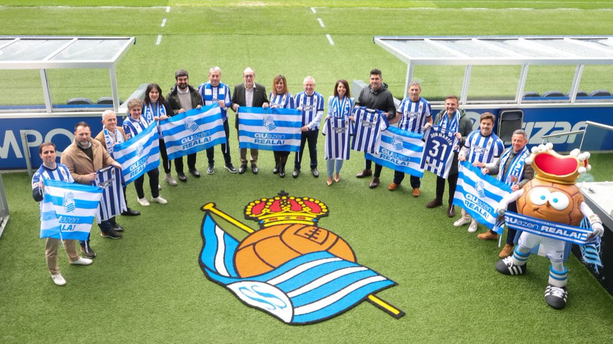 RealSociedad's tweet photo. 💙 11 localidades de Gipuzkoa se suman a la final de la Copa.

🙌 Zumarraga, Tolosa, Zarautz, Lasarte-Oria, Zumaia, Hondarribia, Eibar, Elgoibar, Legazpi, Azkoitia y Urretxu contarán con fan zones y pantallas gigantes para seguir el partido.

Guztiok batera! 💪

#GUazenREALA