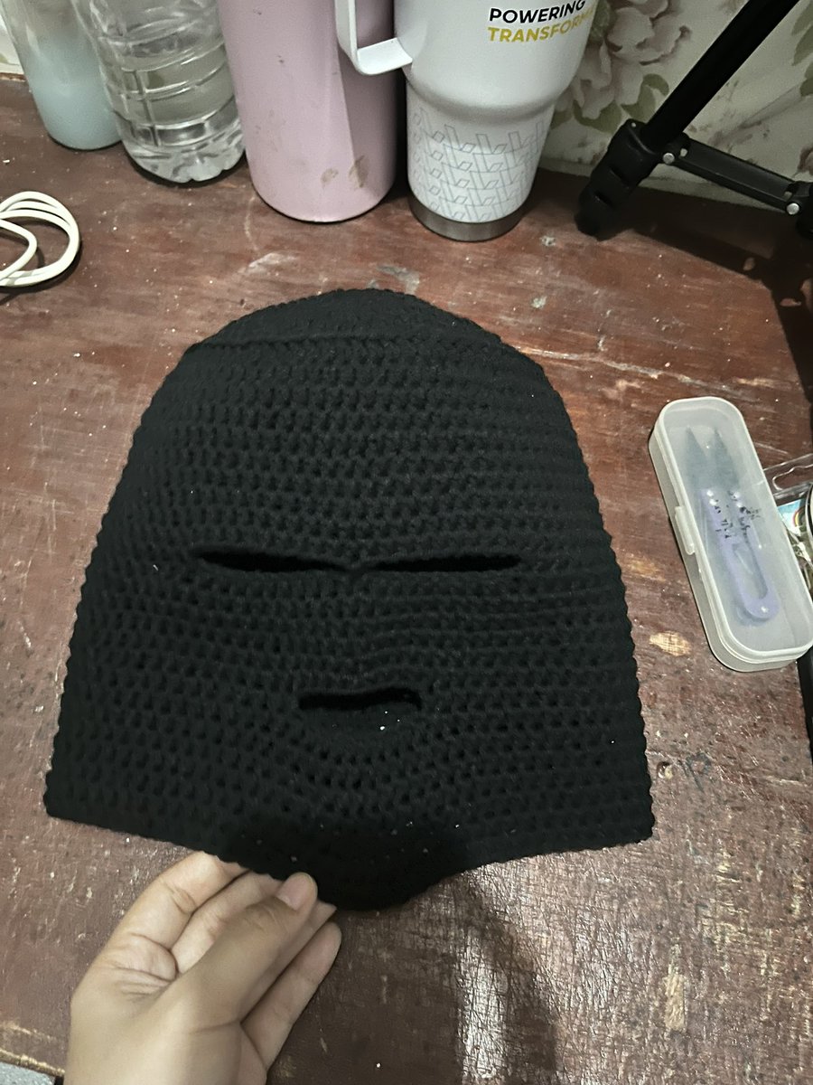 sofieeeeeyah's tweet photo. POV: a small crochet artist saw @slotcoffee giving back to the community… so I CROCHETED the mask 🧶🎭

Documented the whole process stitch by stitch because real supporters don’t just watch we create!!

If this reaches you, this might be the first crochet SlotCoffee mask on X 👀☕
Let’s see if the legend notices this one. 

Does this deserve some recognition @bitfortune @slotcartel