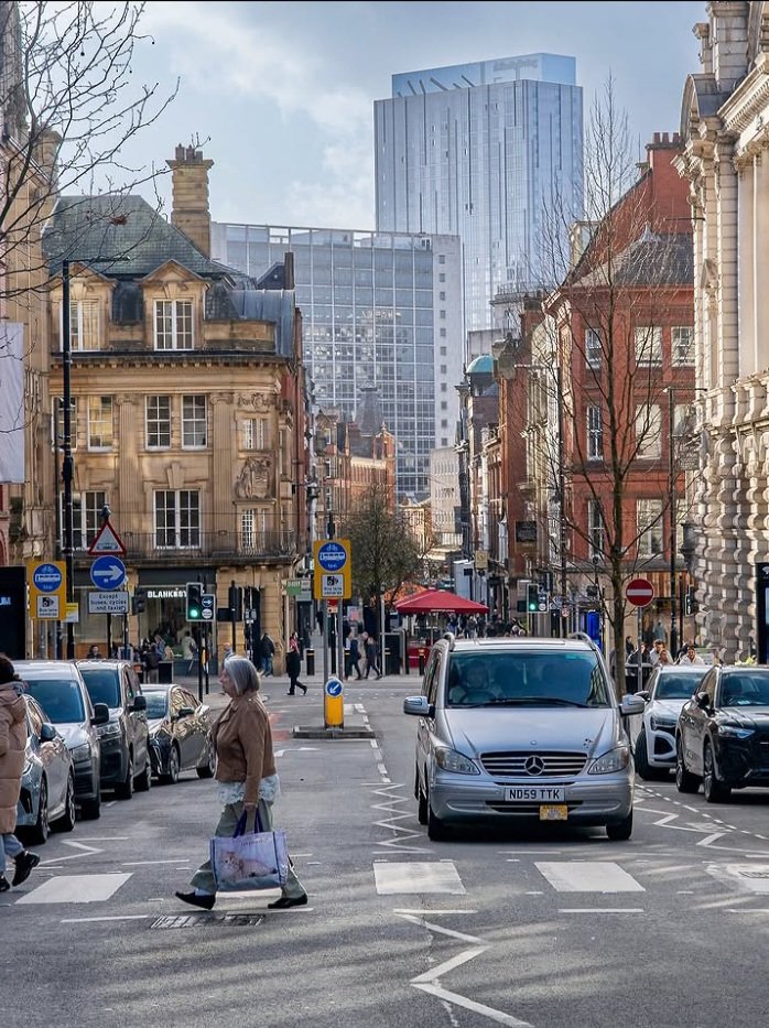 pundit_jay's tweet image. King Street #Manchester 🐝