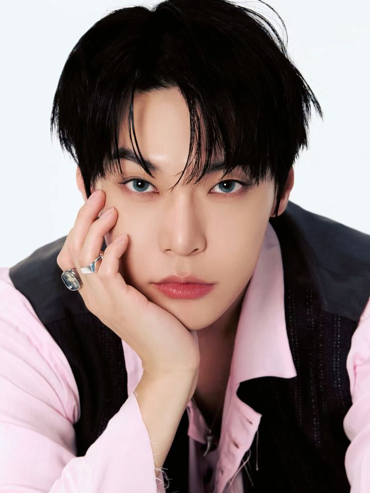 Maple_Bunny10's tweet photo. If this isn't face card, then I don't know what it is https://t.co/NCKtn1rD5t