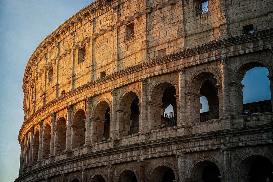 joancarroll's tweet image. Early Morning at the Colosseum Rome Italy! buff.ly/Mq8BtIA  #colosseum #rome  #italy #travel #travelphotography #monochrome #artforsale #wallartforsale #giftideas @joancarroll