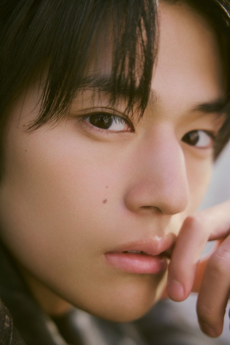 Emo_miu's tweet photo. ＼Emo!注目の #イットボーイ／
#伊藤絃 インタビュー💜
チェキプレも【エモ写真全18枚】

「西垣さんが「そんなに考えなくていいんだよ」と声をかけてくださって」

💭大河ドラマ『#豊臣兄弟！』やドラマ『#失恋カルタ』に出演する彼の素顔に迫る
🔗https://t.co/aP334K46Jz
 
@dramaism_mbs 
#Emomiu https://t.co/mjYTxVmCmr