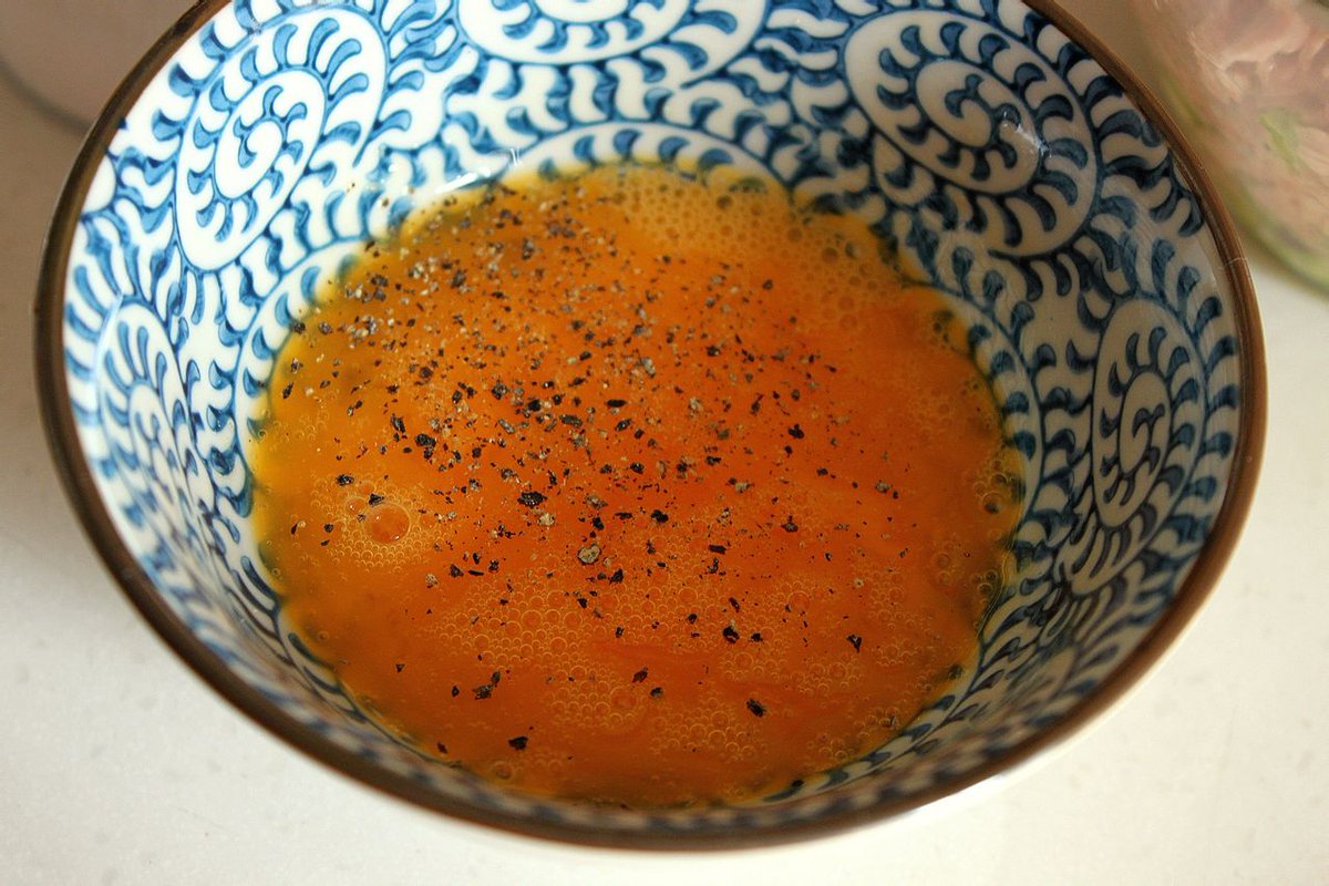 Adilson94764431's tweet image. 15-Minute Lean Protein Bowl! Grilled chicken, quinoa, roasted veggies (zucchini + bell peppers), u0026 a lemon-tahini drizzle. 30g protein, u003c500 calories—fuel your day without the guilt. Perfect for meal prep or quick lunches! #FitMeals #CleanEating #WeightLossGoals