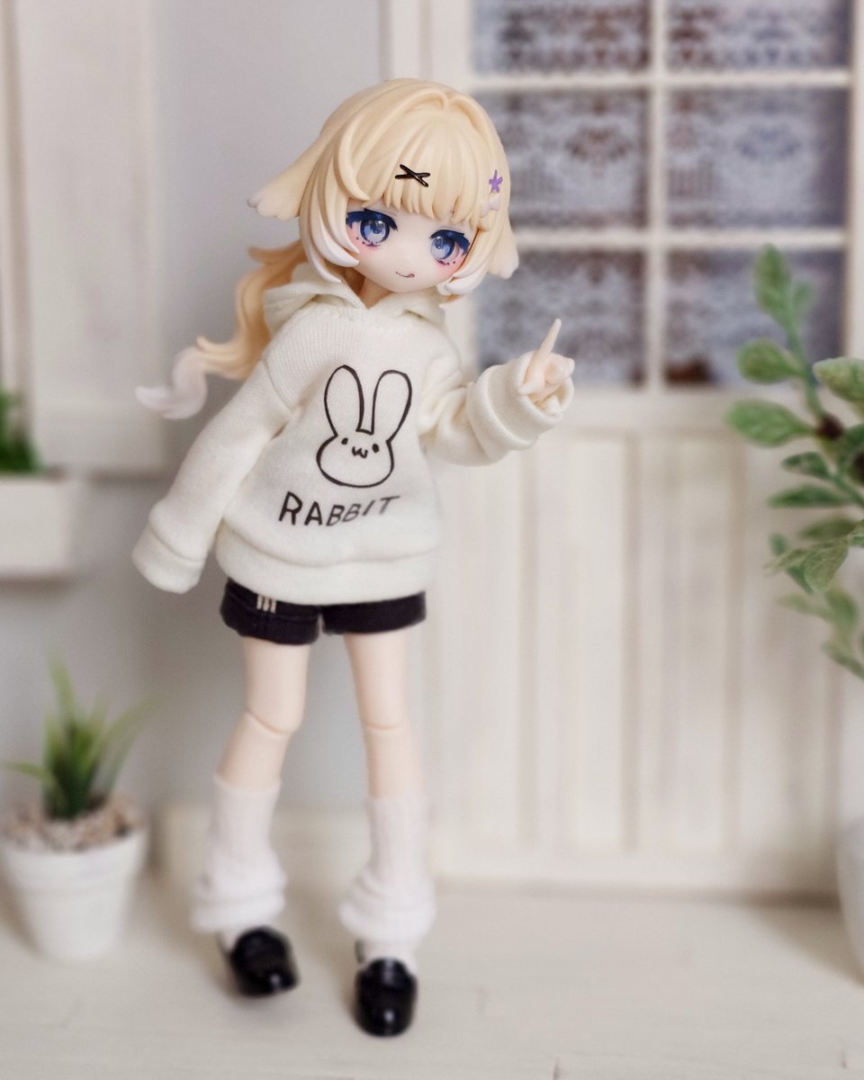 シュガリィちゃん用のショートパンツがぴったり！
このおしり大きめサイズの子用、メンズライクなデニムパンツとか欲しいよなぁ…

#終末祝福
#造物之心