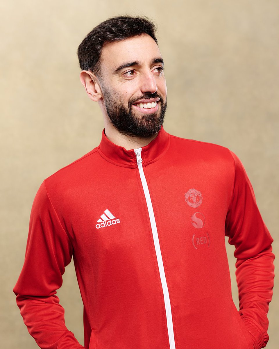 ManUtd's tweet photo. Introducing the @Snapdragon #RED4LIFE collection โค๏ธ