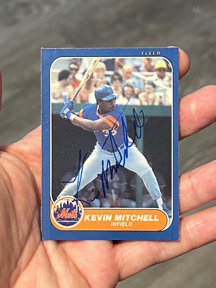 lunchmade's tweet photo. 1986 Fleer Update Kevin Mitchell Rookie Card autograph https://t.co/dNswCLHtCe