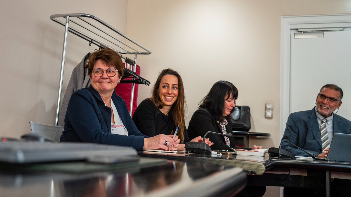 DeputesDem's tweet photo. Réunis ce matin, les députés Démocrates entendent bien poursuivre leur travail au service d’un Parlement utile et apaisé. ✅

L’occasion d’accueillir trois nouvelles députées dans nos rangs à la suite des élections municipales.

Notre groupe passe de 36 à 37 parlementaires ! https://t.co/SptySUxyK9