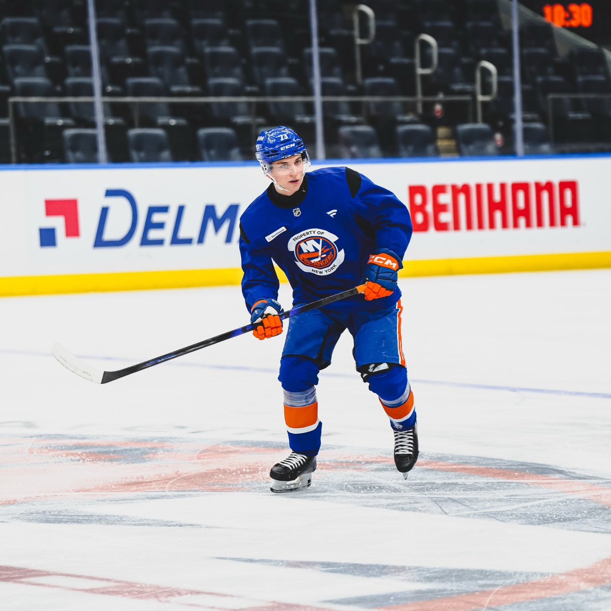 IslesRumor's tweet image. Happy Victor Eklund debut day. #Isles