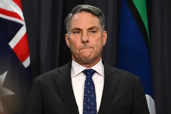 Peter Cronau tweet media