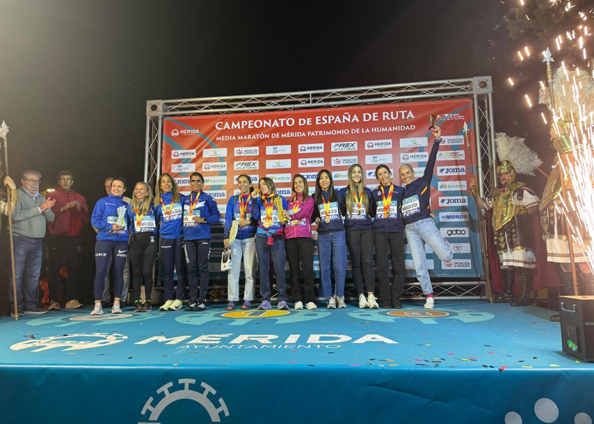 policia's tweet image. 🏃‍♀️🏃‍♀️¡¡Grandes!!🏃‍♀️🏃‍♀️

El equipo femenino del Club de Atletismo de la @policia ha logrado el tercer puesto por equipos en el Campeonato de #España Ruta de medio maratón, celebrado el pasado fin de semana en #Mérida 

¡Enhorabuena campeonas!👏👏👏