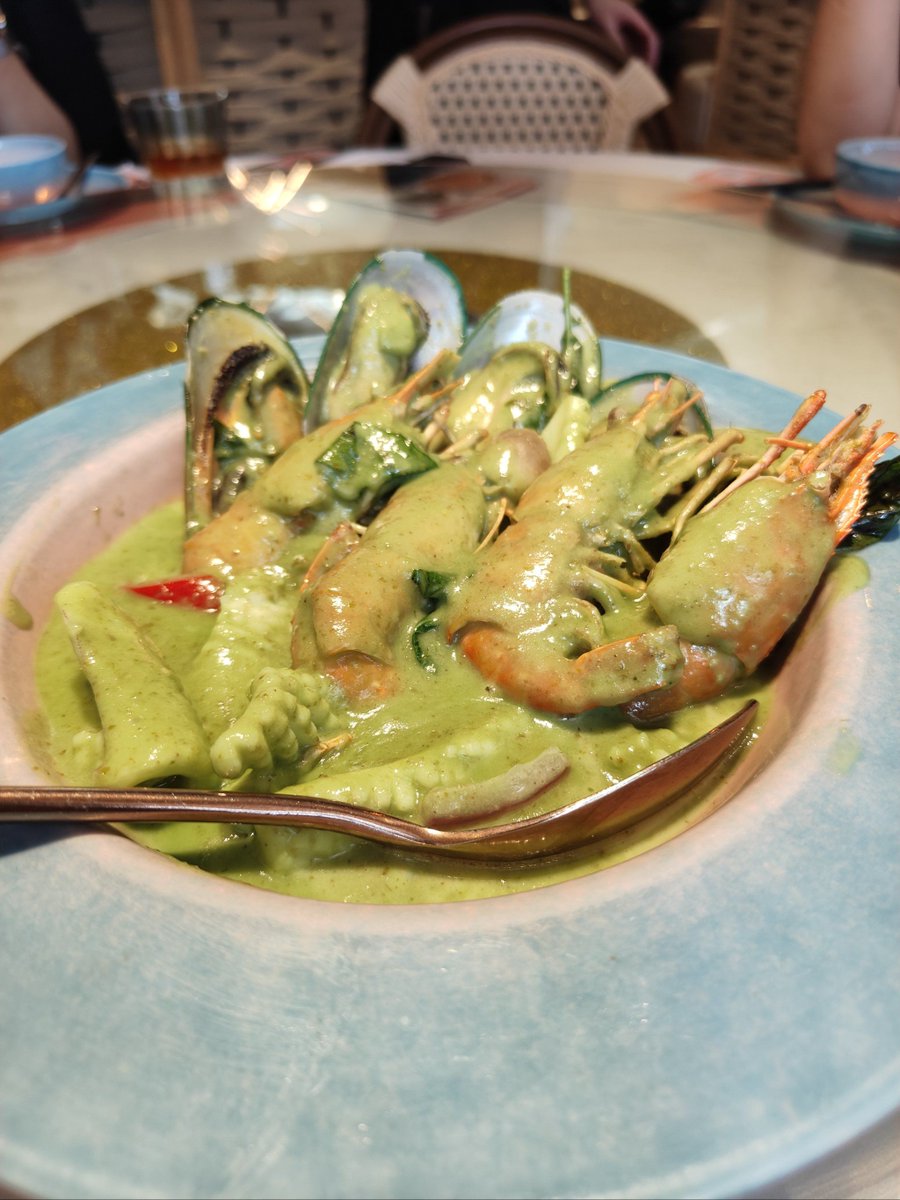 Pocahontas tweet media