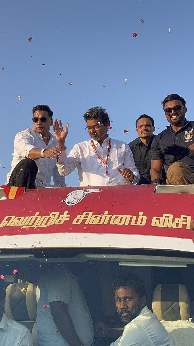 batman_1 tweet media