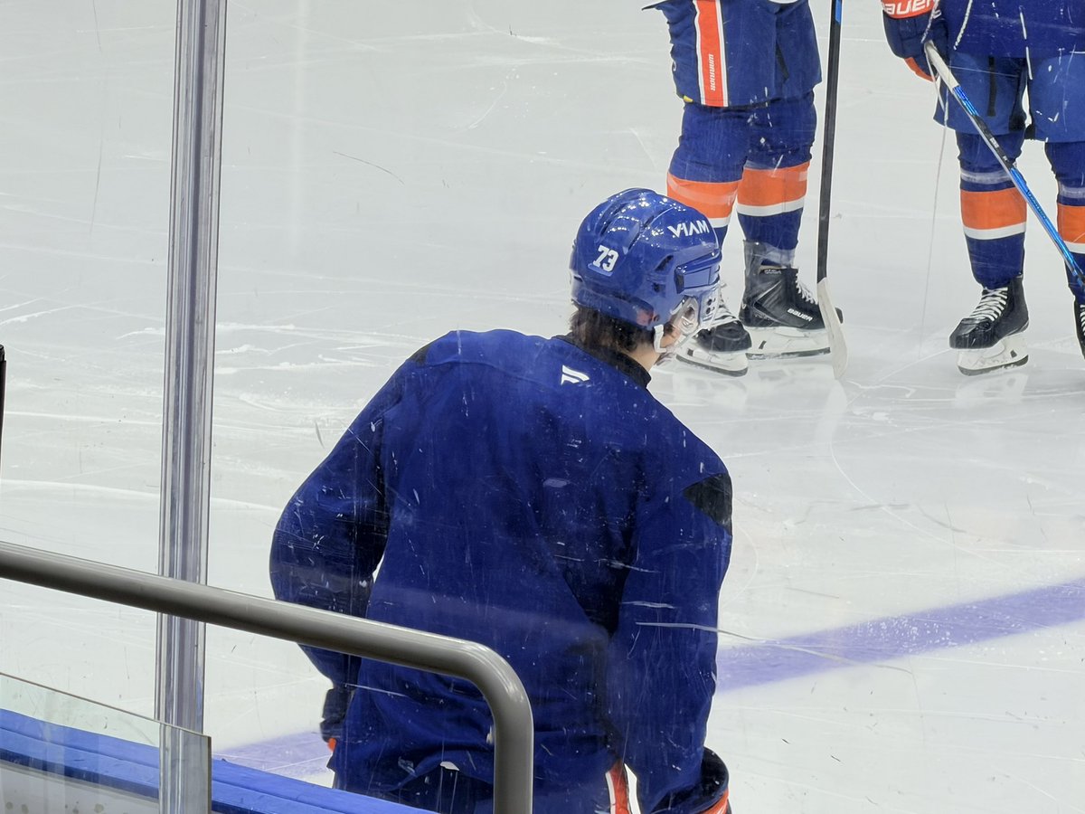 stefen_rosner's tweet image. #Isles top prospect Victor Eklund on the ice.