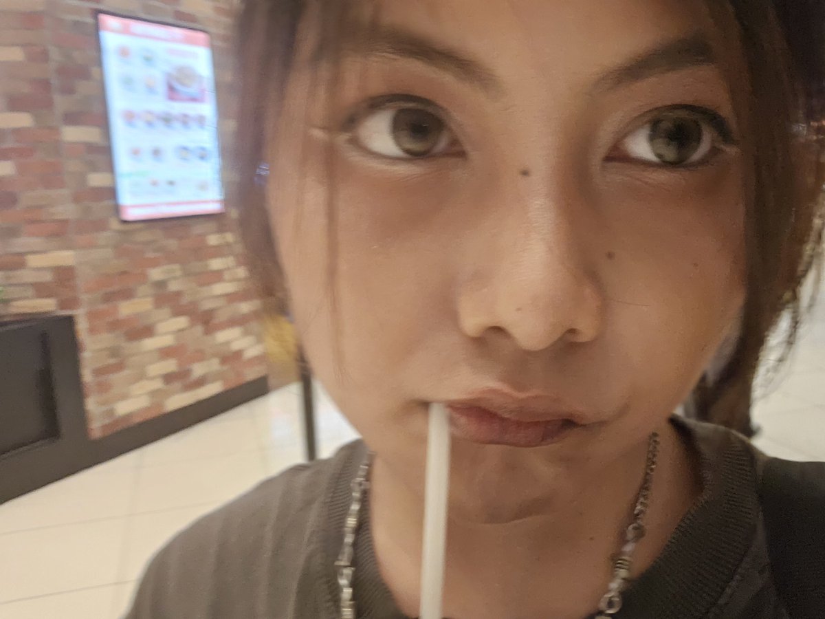 ninivindr's tweet photo. // 😆 https://t.co/iNy0TY7tce
