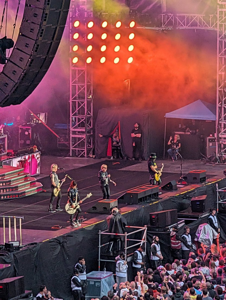 Ակելա tweet media