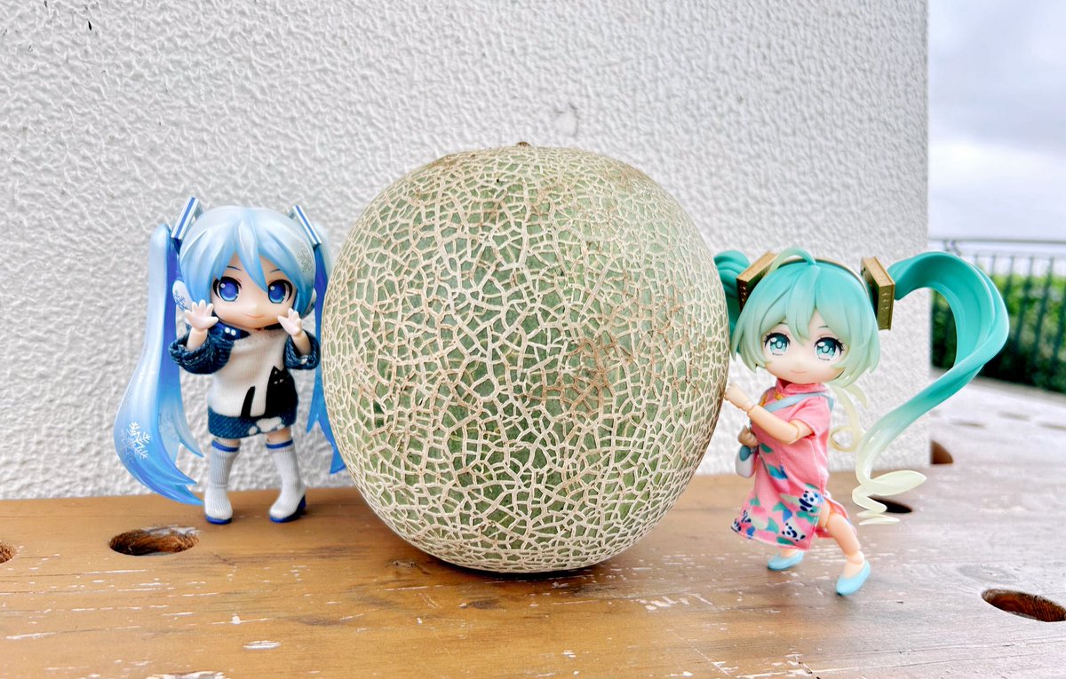 コムロ tweet media