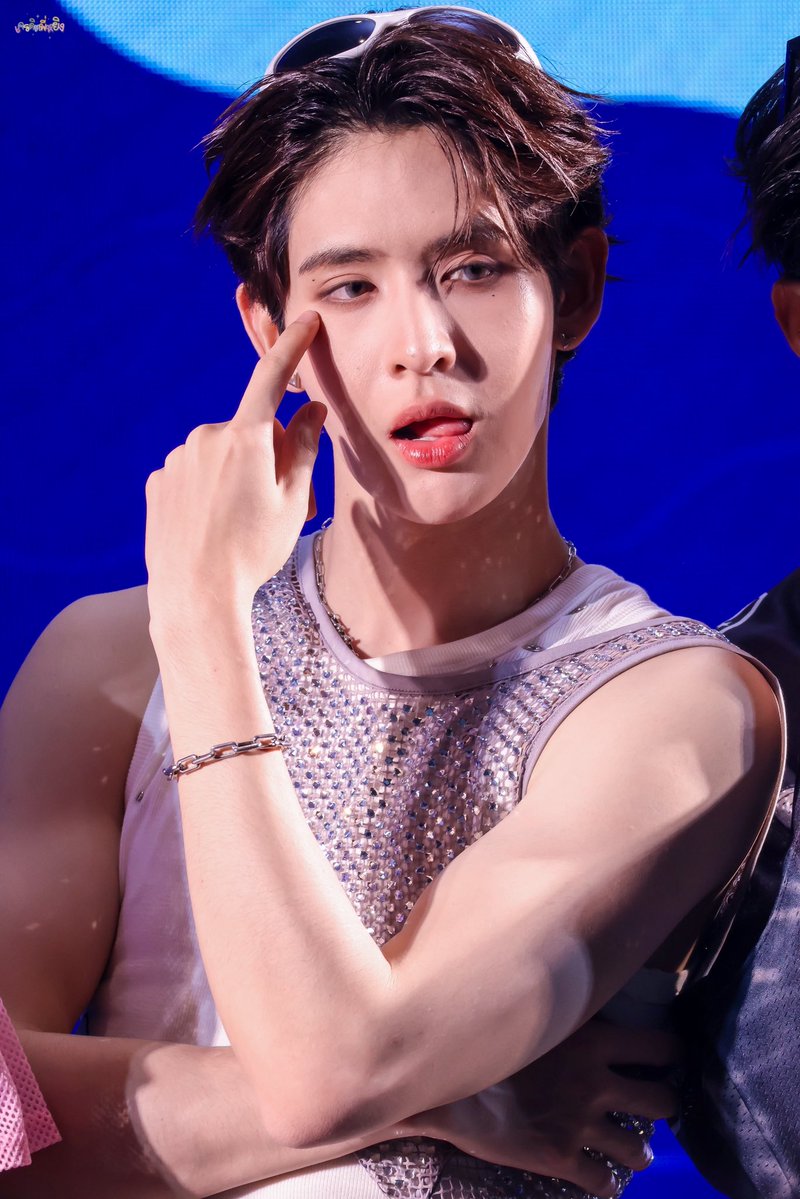 yyying_yy's tweet image. 2026.04.14 | #JamesSu

😜😝

DEXX DMD SHOP X ICS
#DMDShopatICS
#JAMESSU_DEXX
#DEXXth