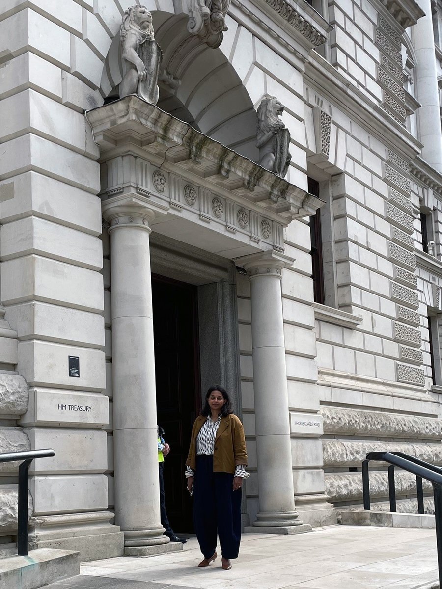_F_L_A's tweet photo. At today’s HM Treasury Trade Association Advisory Group, FLA CEO Shanika Amarasekara MBE welcomed the Government’s Leeds Reforms but stressed the urgent need for legislation to bring consumer credit rules into the modern age and to enact Financial Ombudsman Services reforms. https://t.co/zw1jK8lc4T
