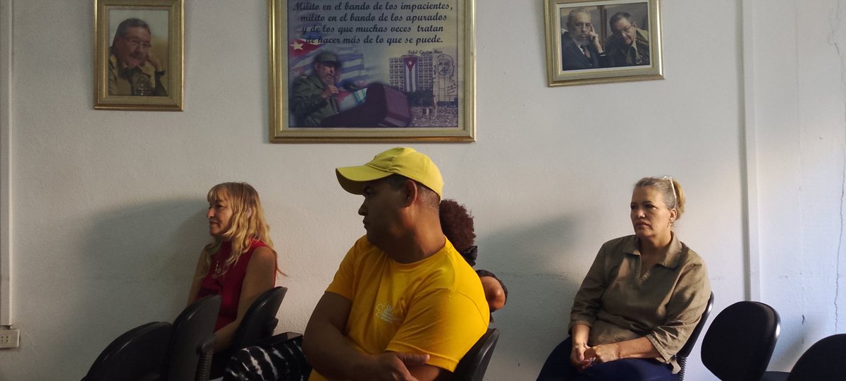 🇨🇺🇨🇺 Importante capacitación se realizó sobre la (No aceptación ) de los pagos electrónicos por los actores no estatales TCP,MiPYMES y el decreto aplicable ante estás violaciones 
#SanctiSpíritusEnMarcha #Comercio 
#MincinCuba <a href="/AlexisLorente74/">Alexis Lorente Jiménez</a> <a href="/DeivyPrezMartn1/">Deivy Pérez Martín</a>