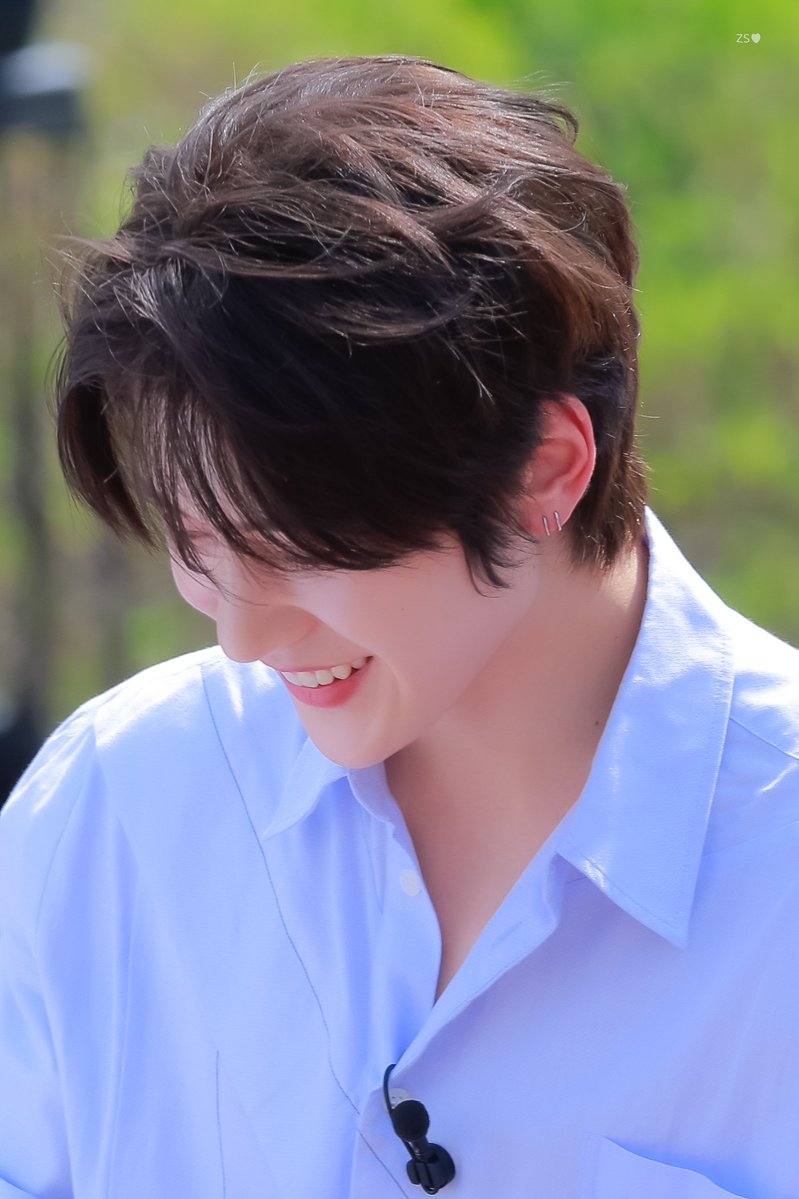 ZE_ROSEOKRYU tweet media