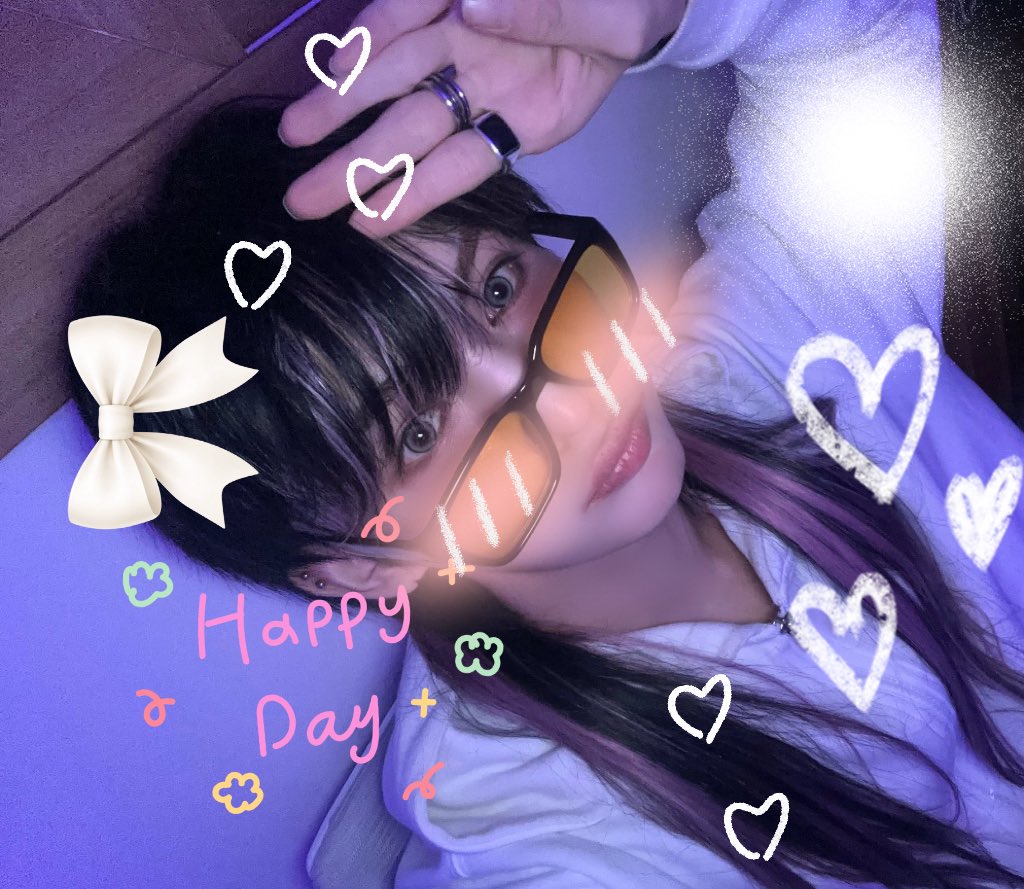 ALL(H)OURS tweet media