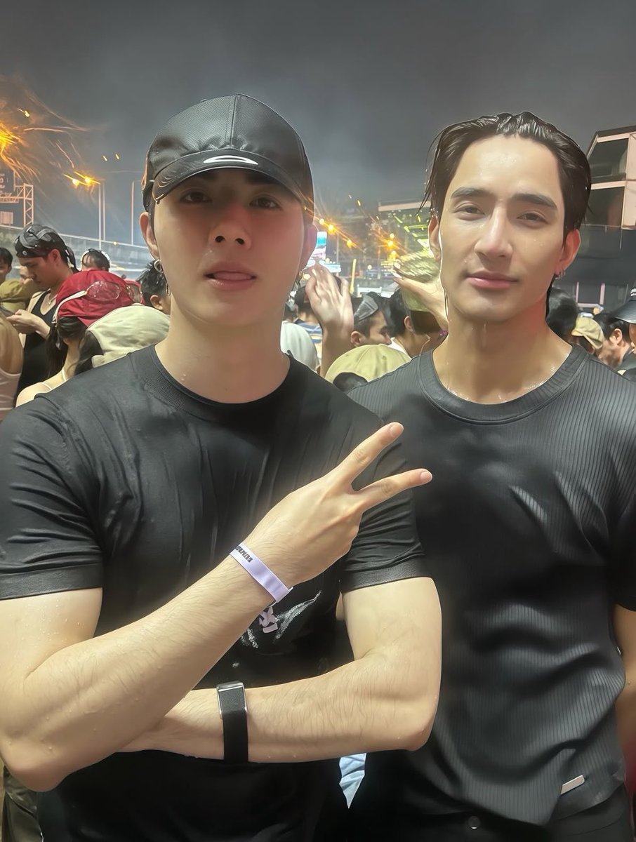 มิวแจ แม่เก่าของพึกพึก 🕸️ tweet media