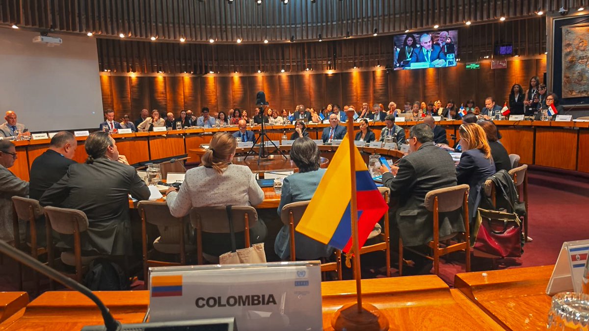RuthQuevedoF's tweet photo. Desde #Chile 🇨🇱 participamos del ‘Foro de los Países de América Latina y el Caribe sobre el Desarrollo Sostenible’, un encuentro internacional que hemos venido acompañando desde hace 4 años. https://t.co/KS2qpjERFX